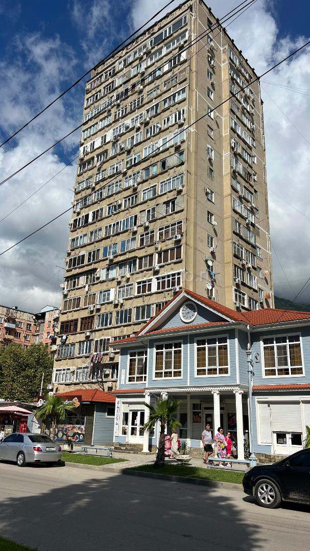 Продается 2 х комнатная квартира в центре г.Гагра
