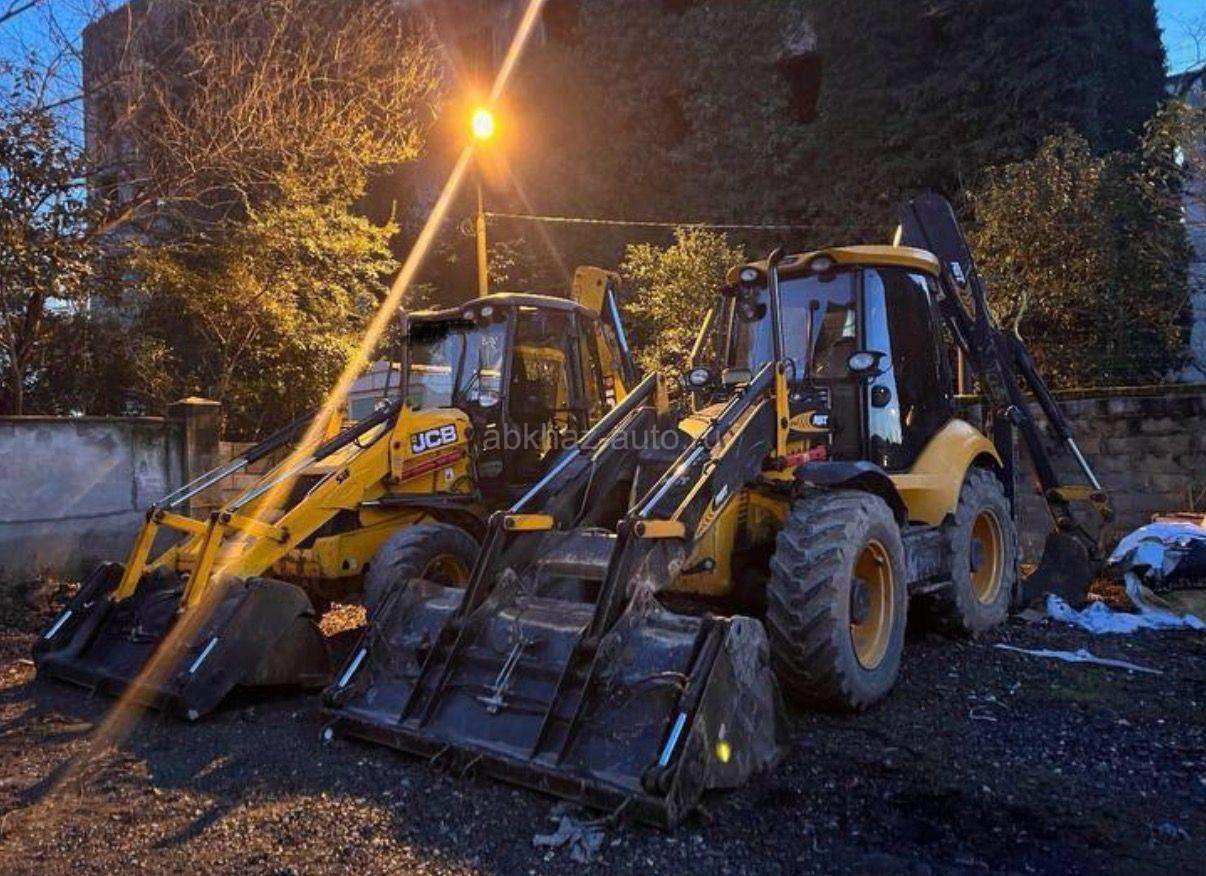 Экскаватор JCB