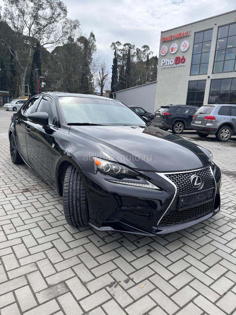 Lexus IS