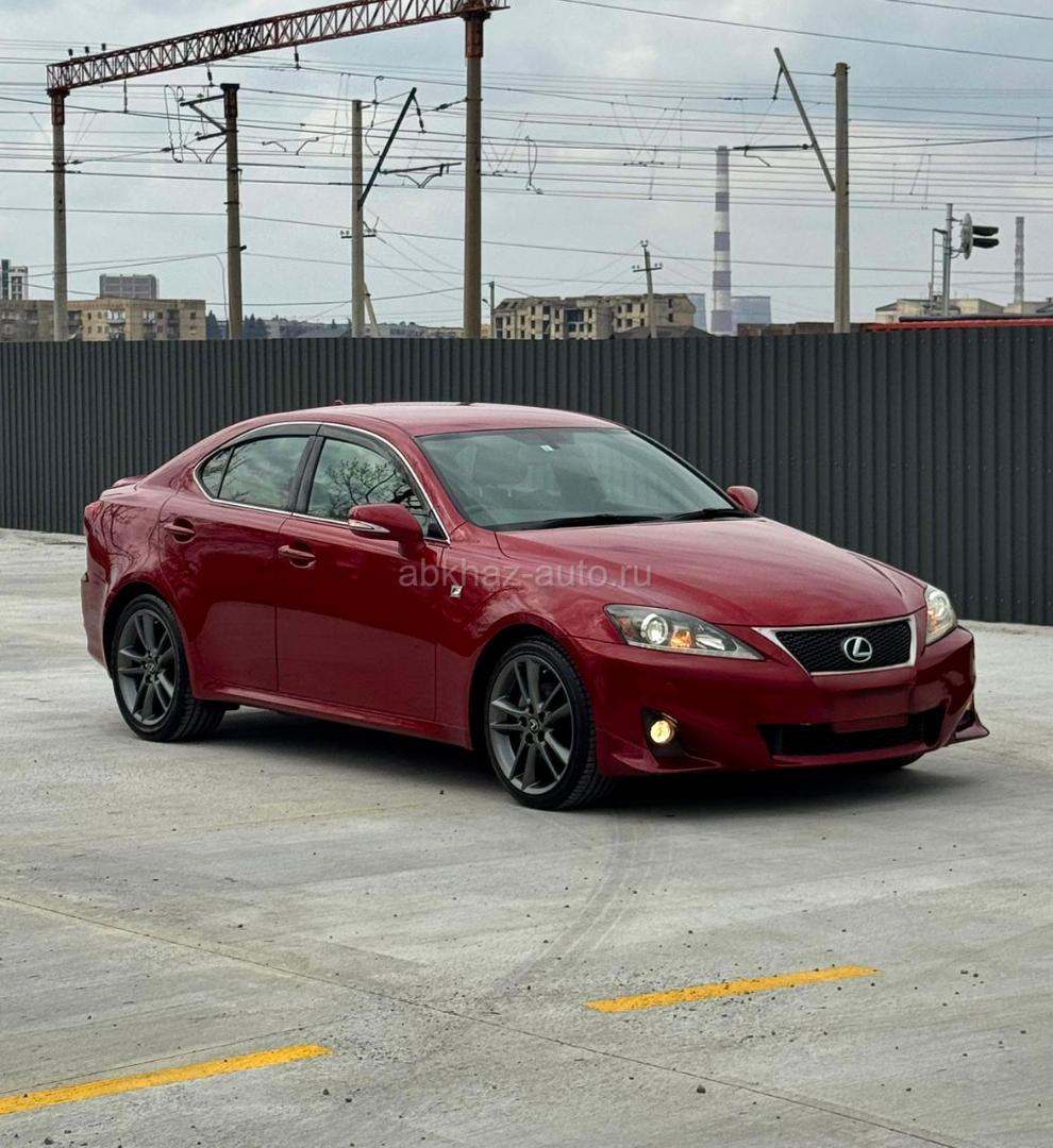 Lexus IS