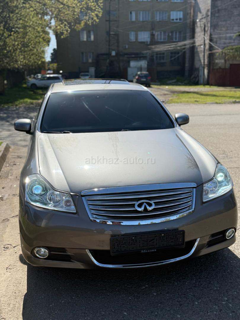 Infiniti M35