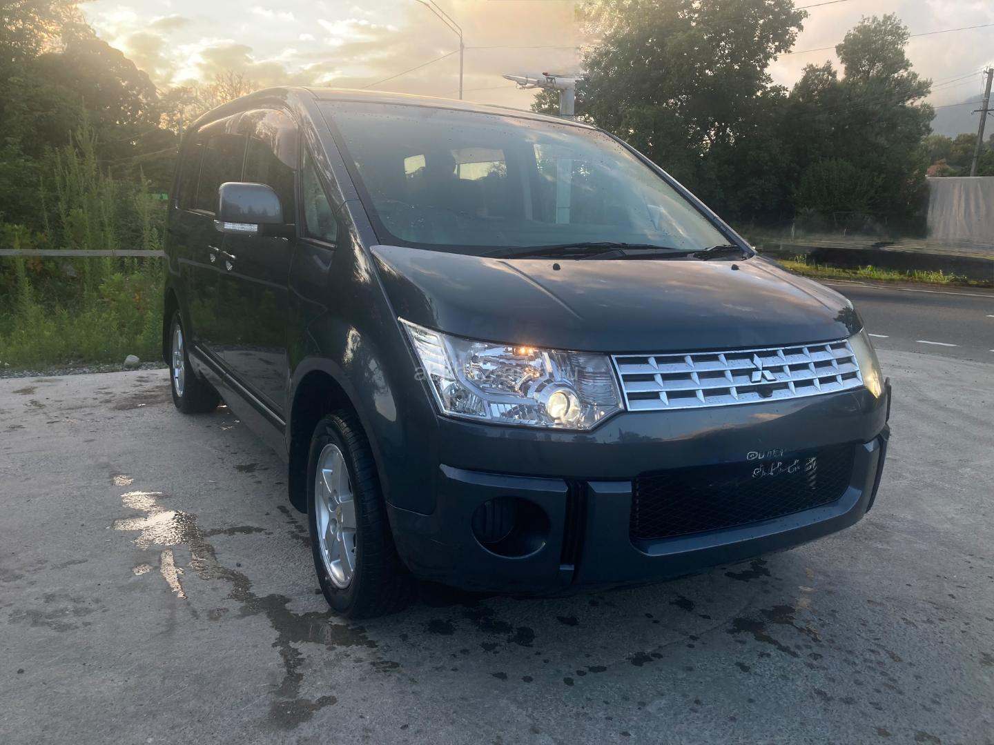 Mitsubishi Outlander XL