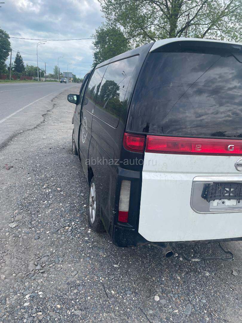 Nissan Almera Tino