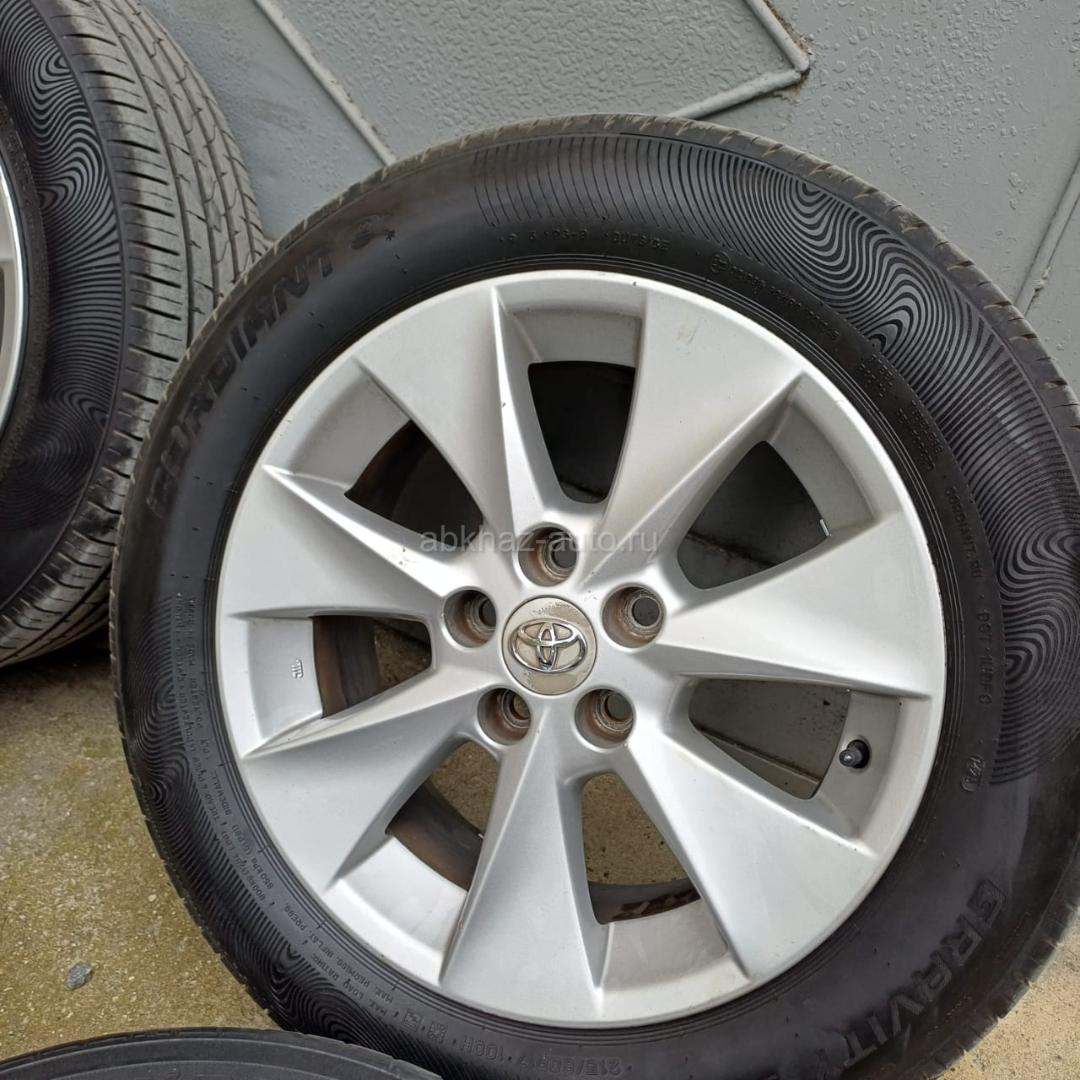 R17 215/60