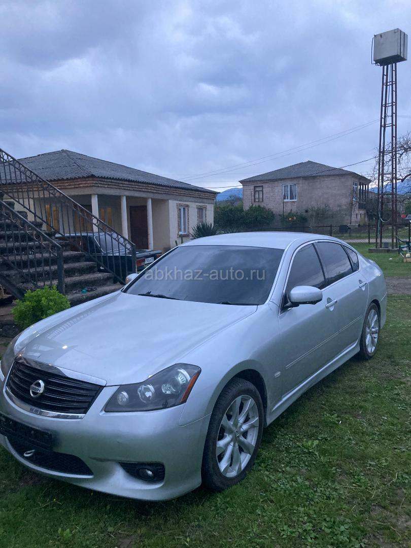 Nissan fuga