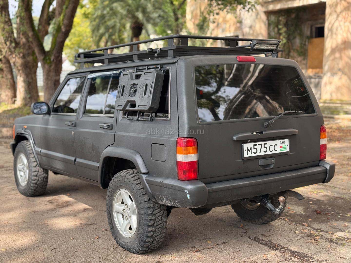 Jeep Cherokee