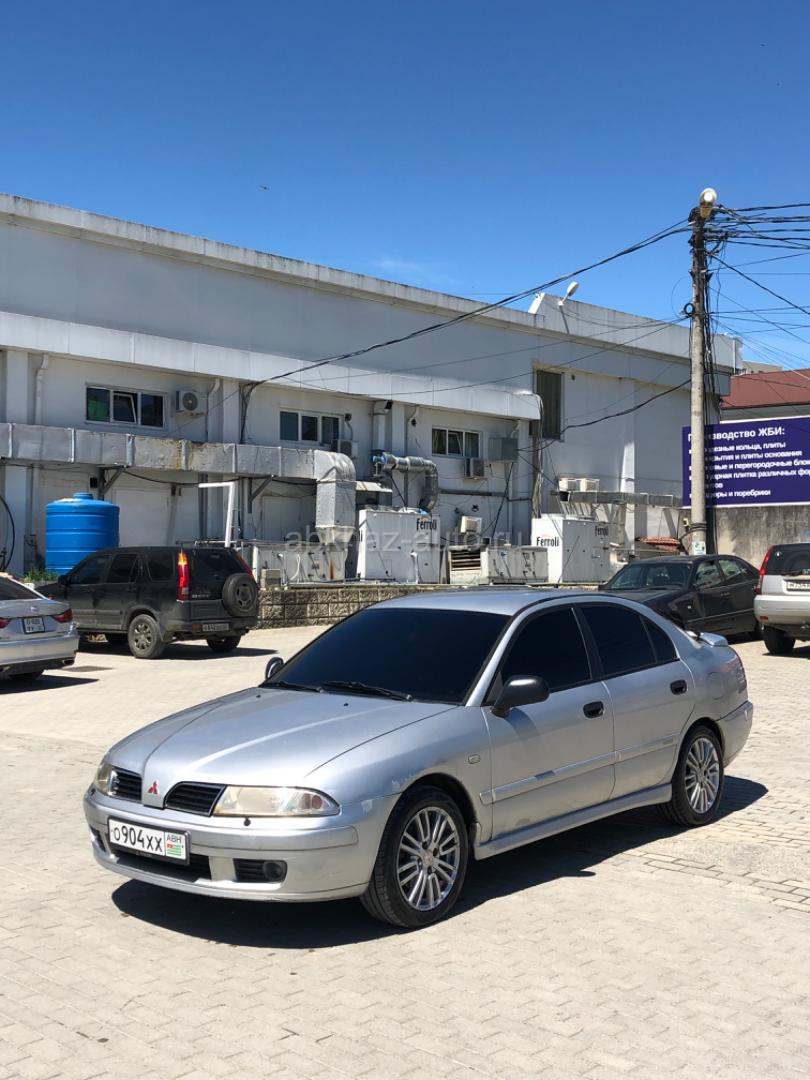 Mitsubishi Carisma
