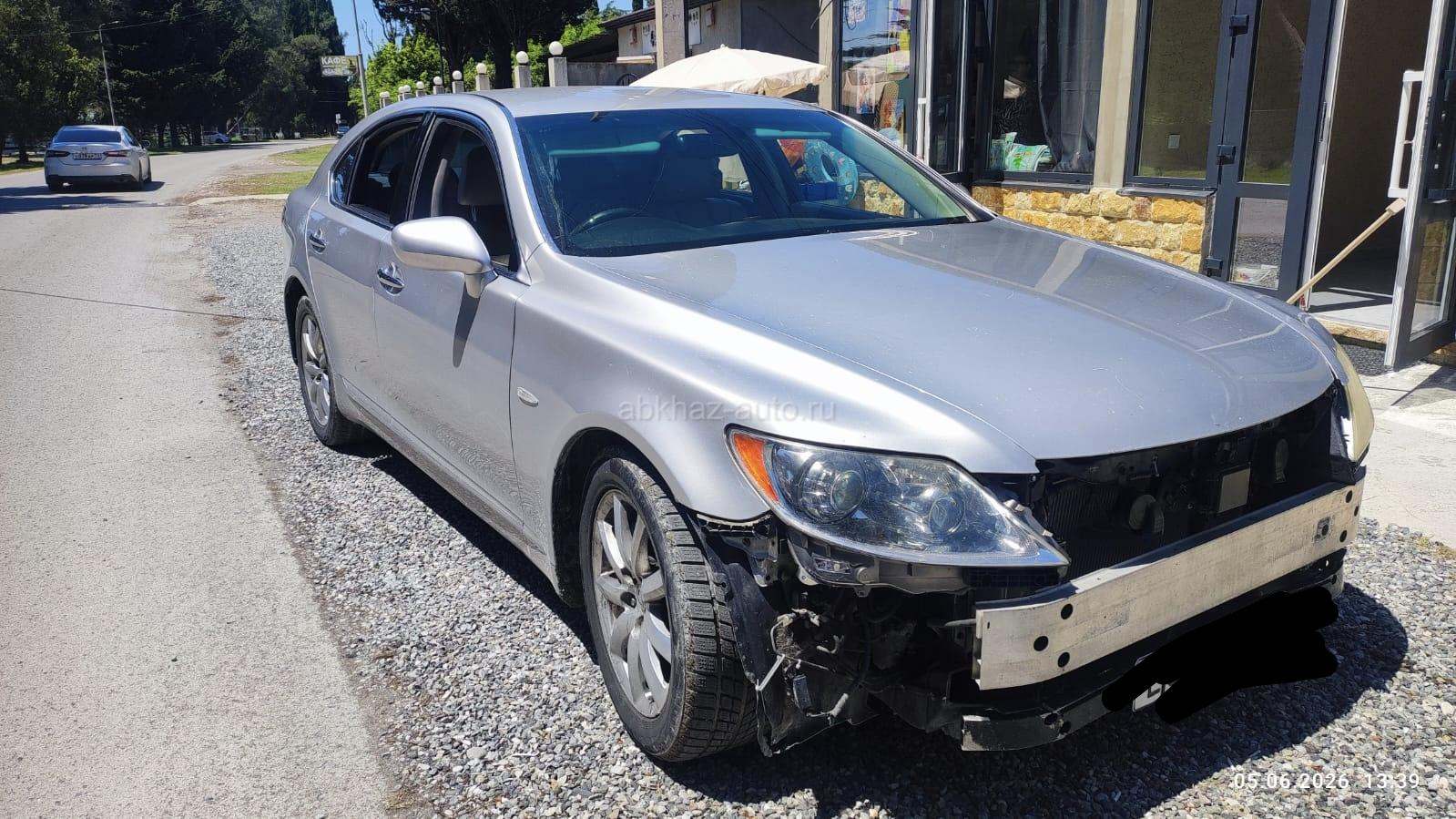 Lexus LS