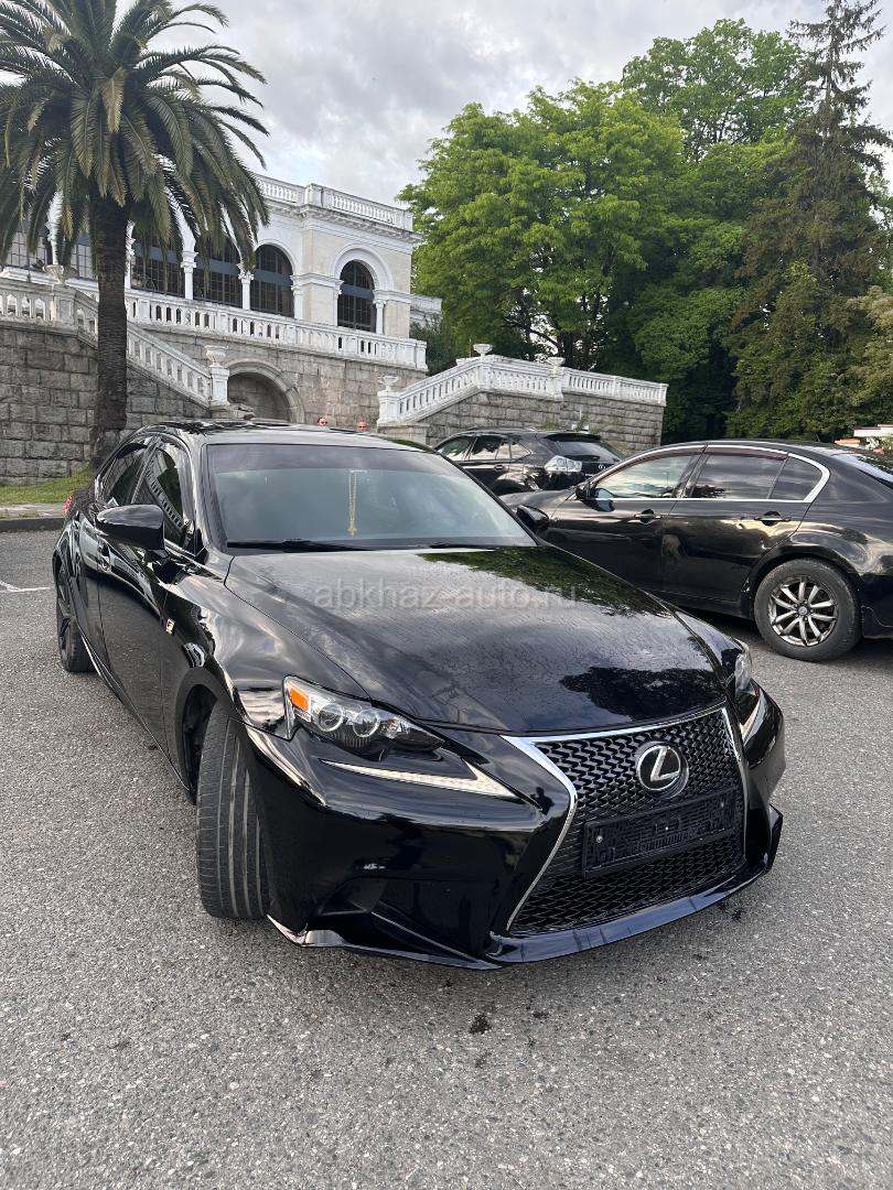 Lexus IS