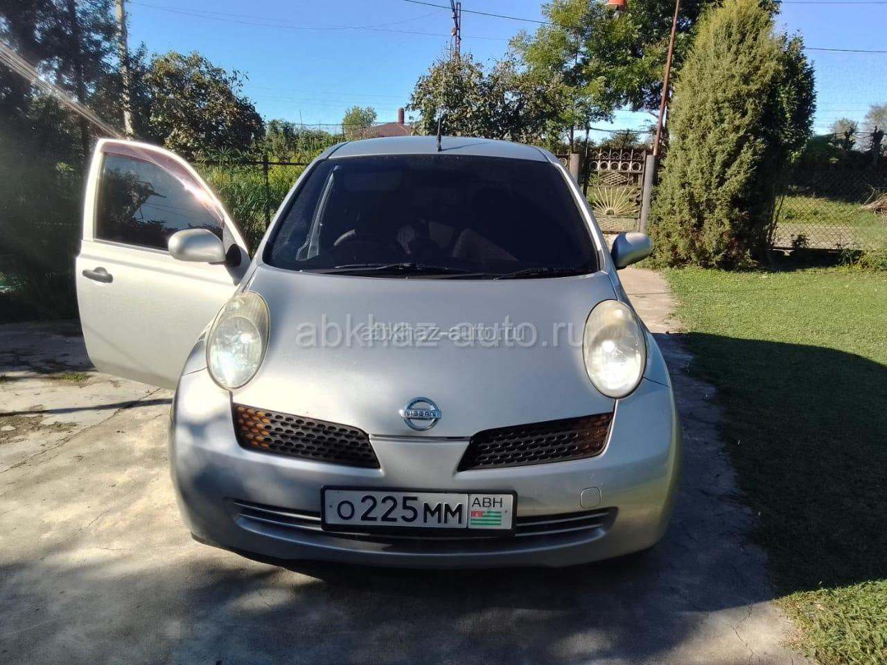 Nissan March