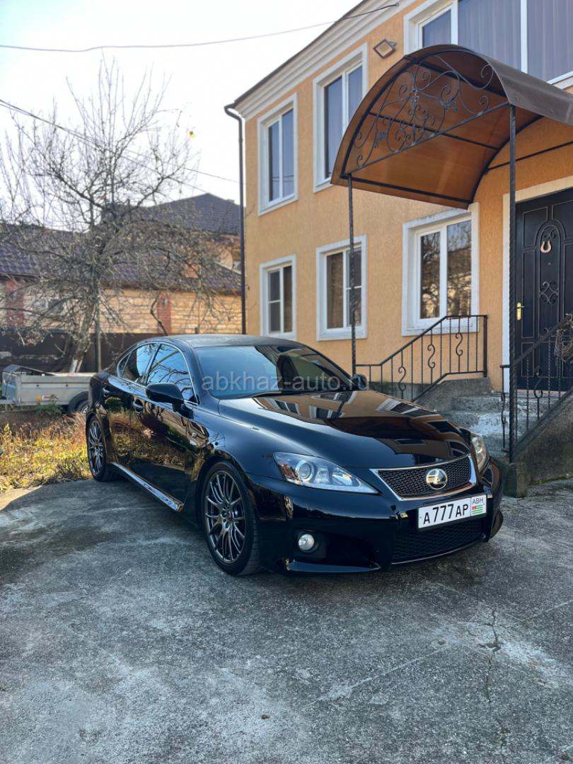 Lexus IS