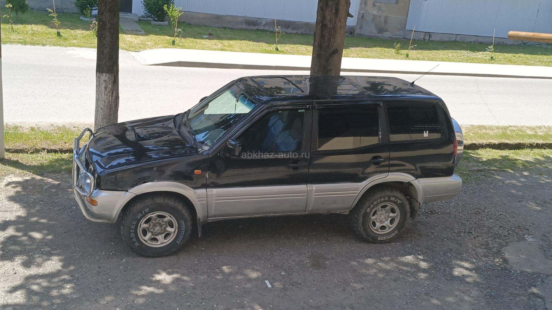 Nissan Terrano II