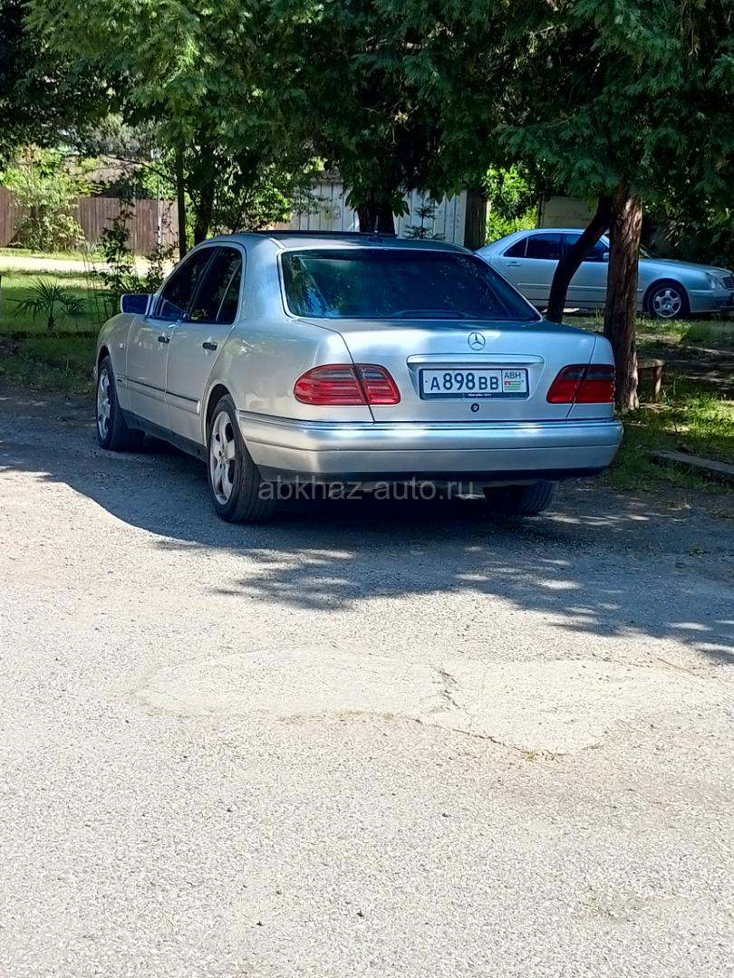 Mercedes-Benz E-Класс
