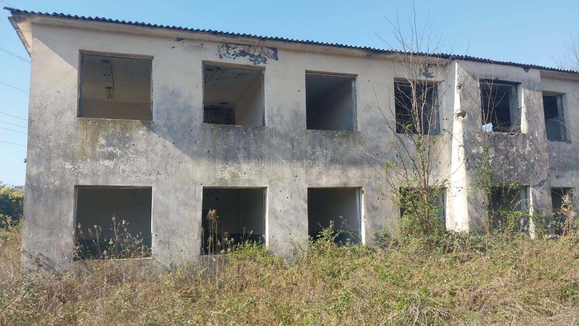 В продаже 2-х этажное здание .