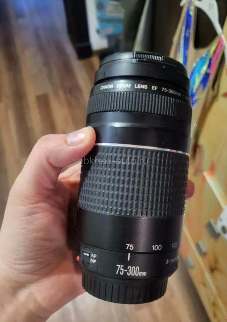 Объектив на Canon 75-300 мм