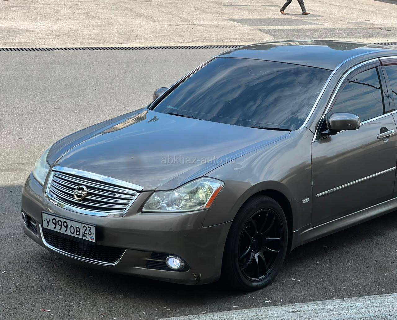 Nissan fuga