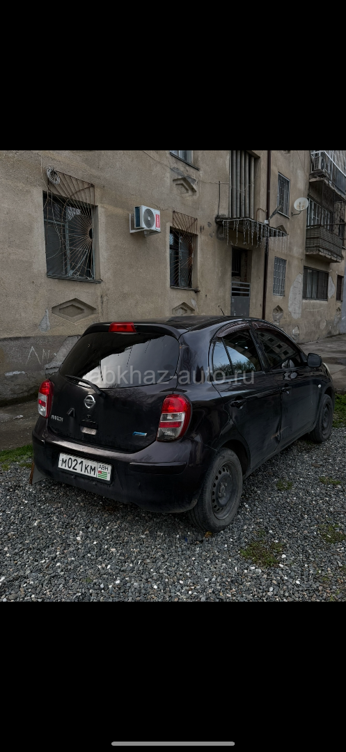 Nissan March