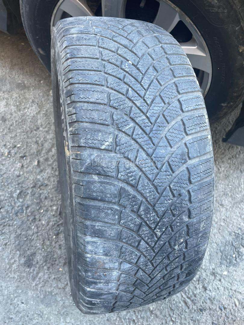 R17 215/55 R17