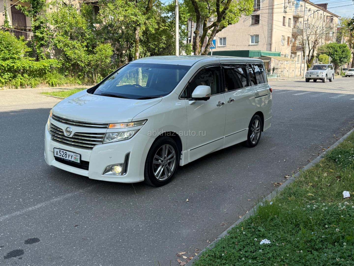 Nissan Elgrand