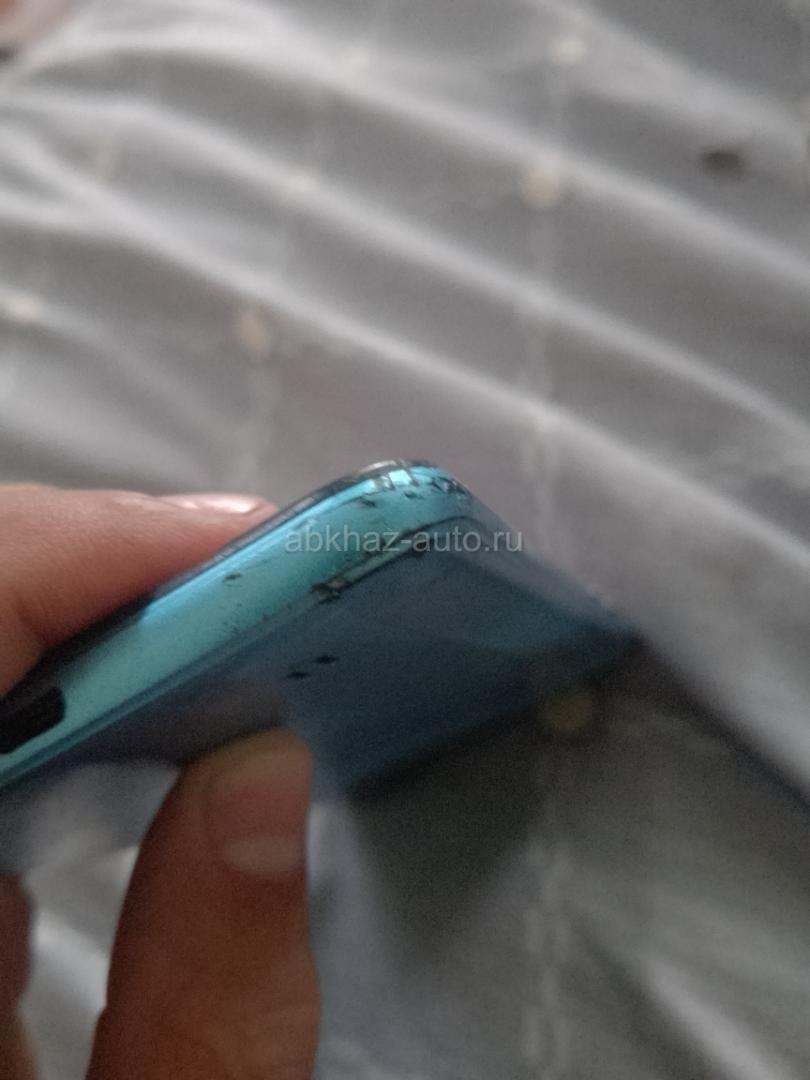 Продам телефон срочно