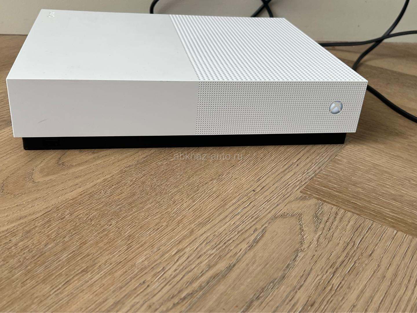 XBOX-ONE S 1 тб