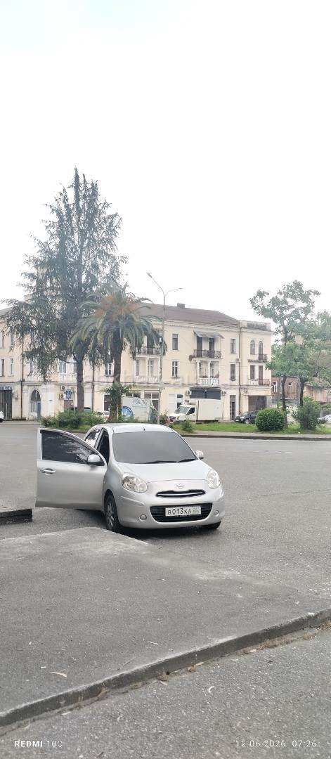 Nissan March