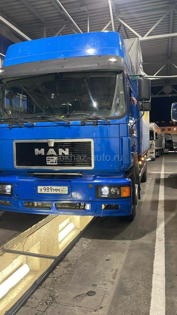 MAN ---