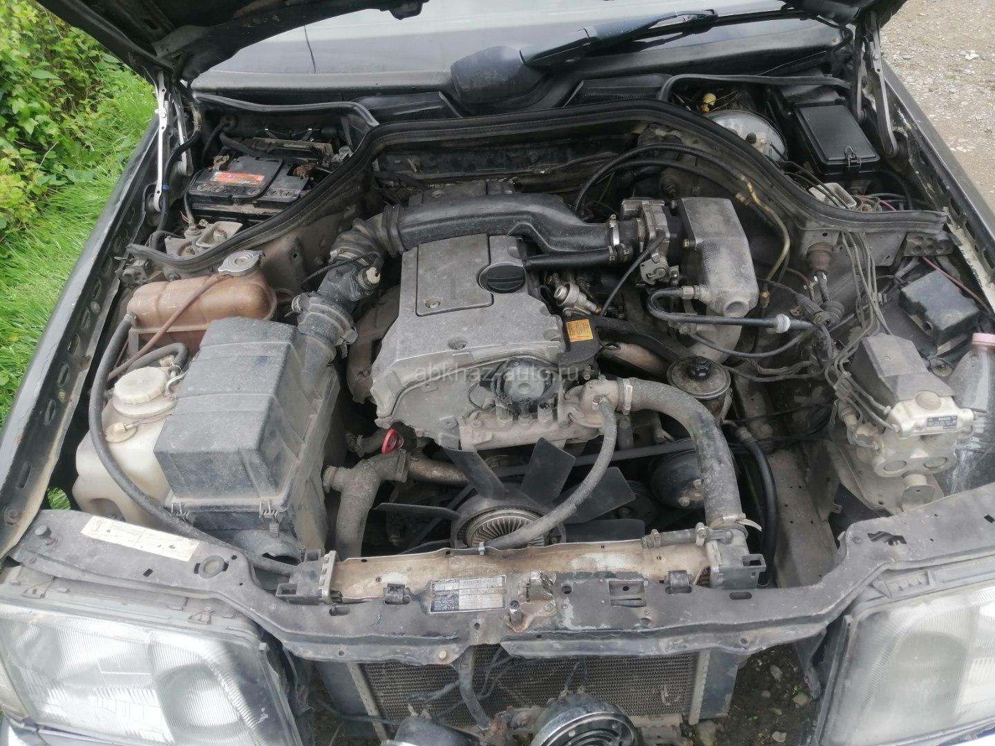 Mercedes-Benz 124