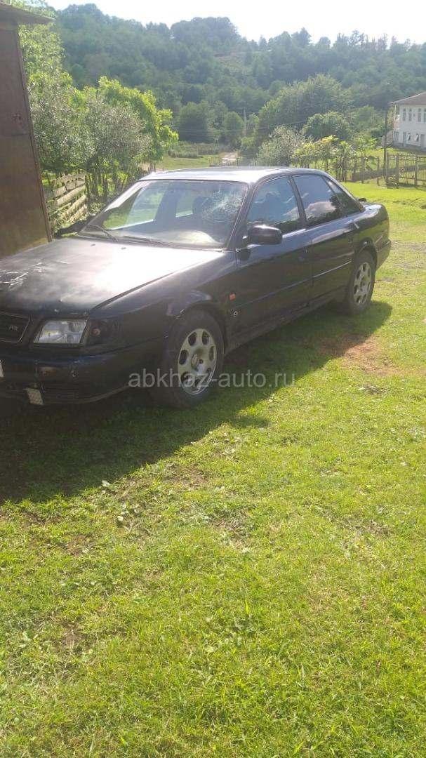 Audi 100