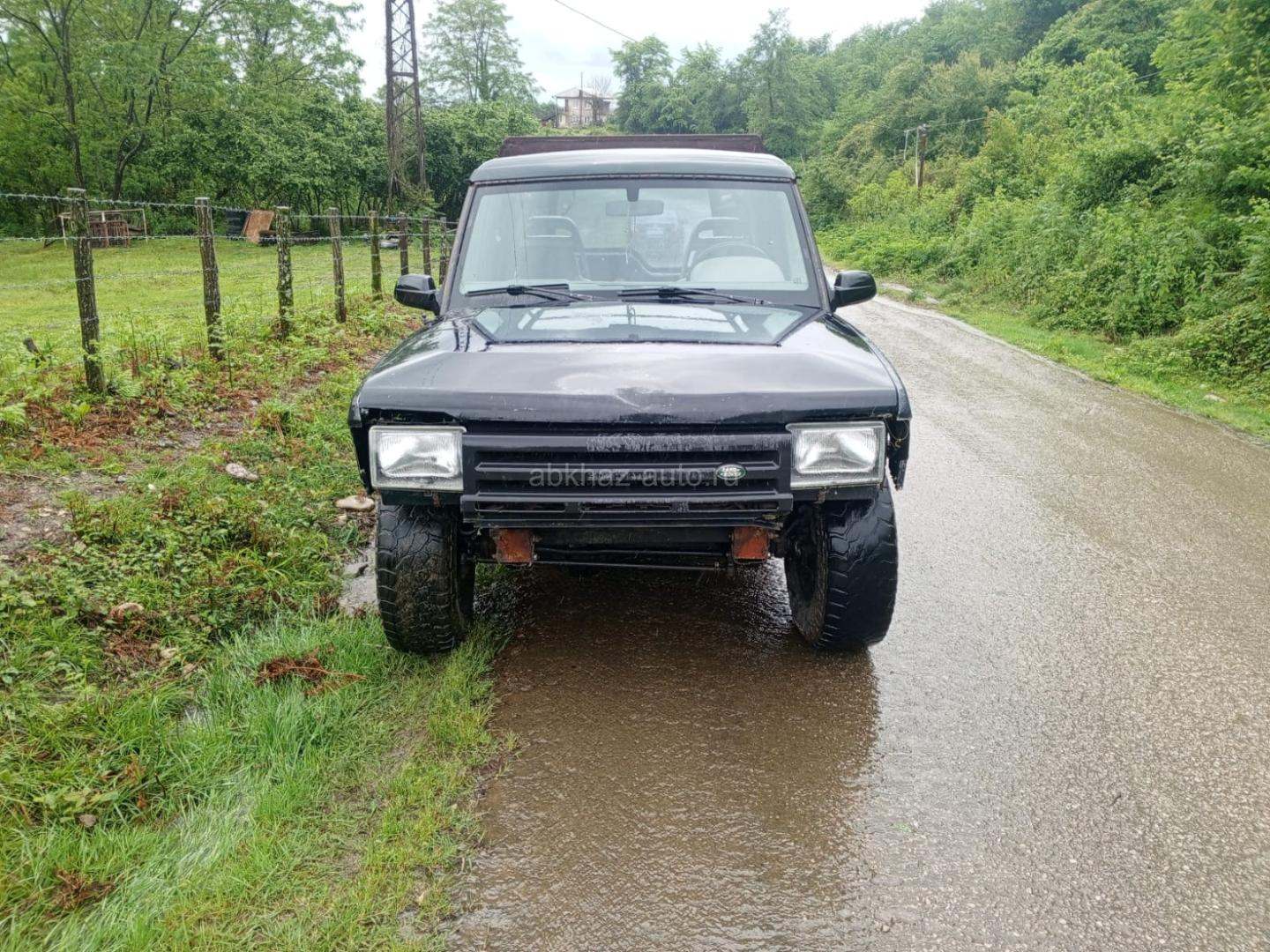 Land Rover 110 Defender