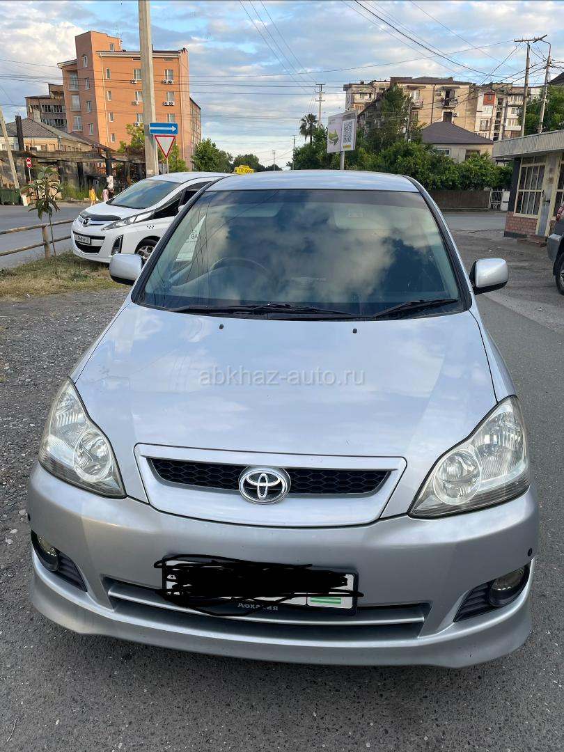 Toyota Ipsum