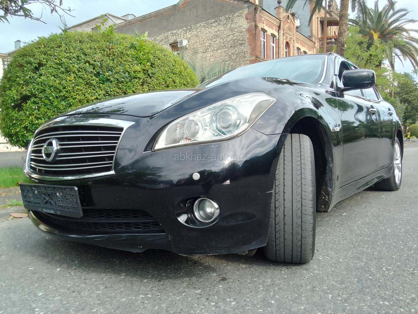 Nissan fuga