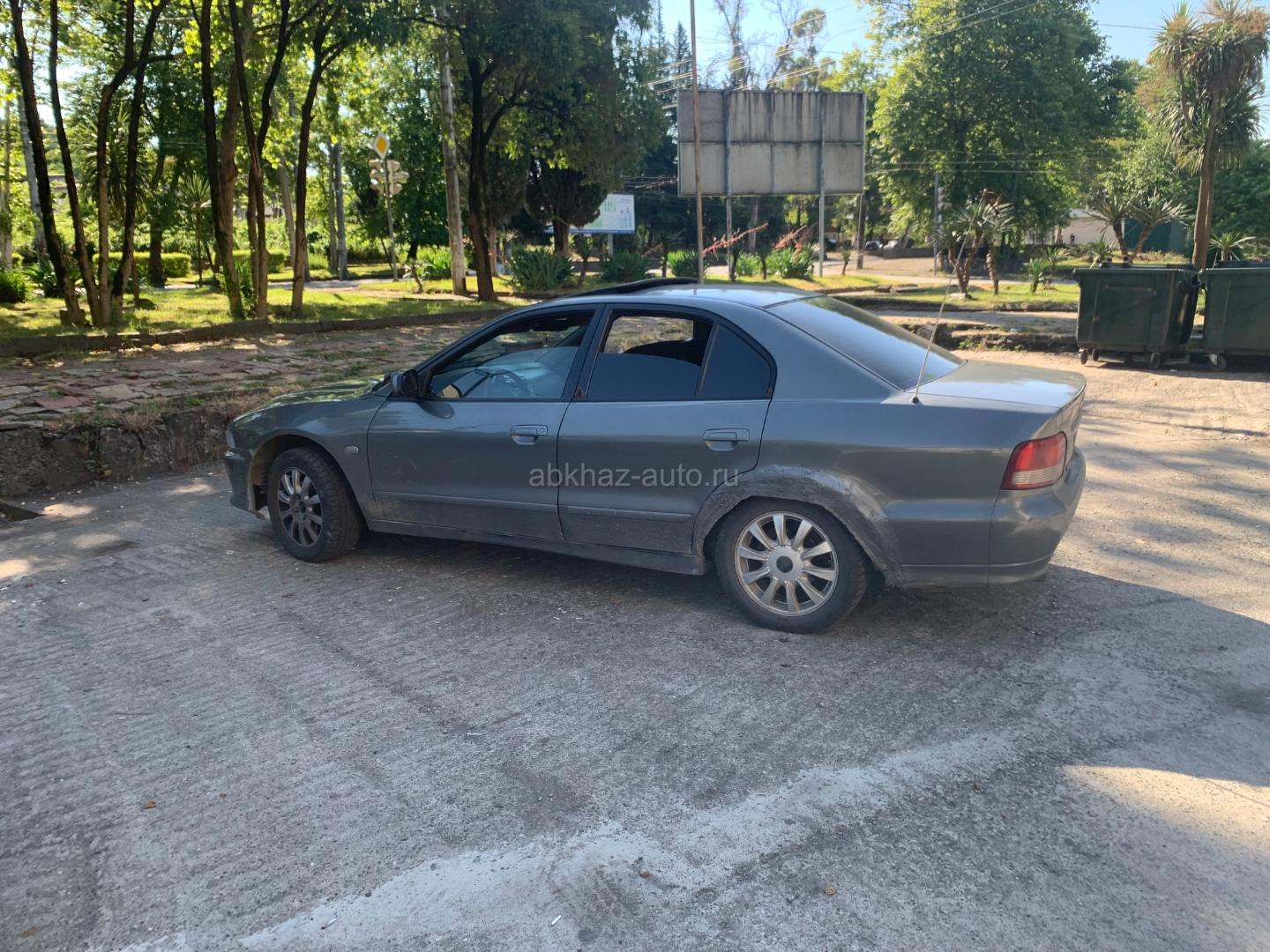Mitsubishi Galant