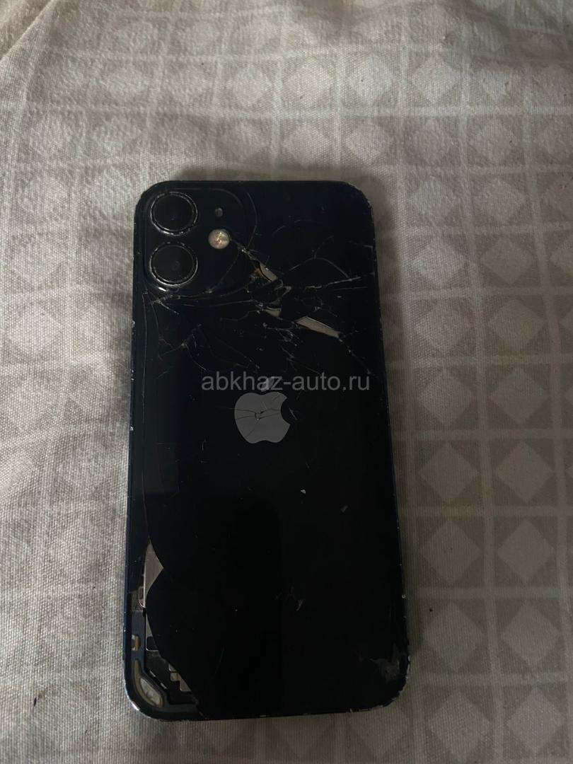 Обменяю iPhone 12 mini на iPhone 11 (не mini)