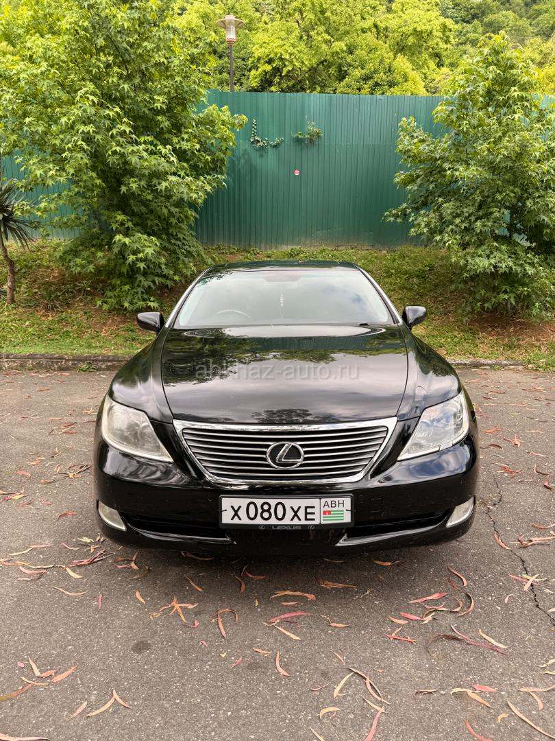 Lexus LS