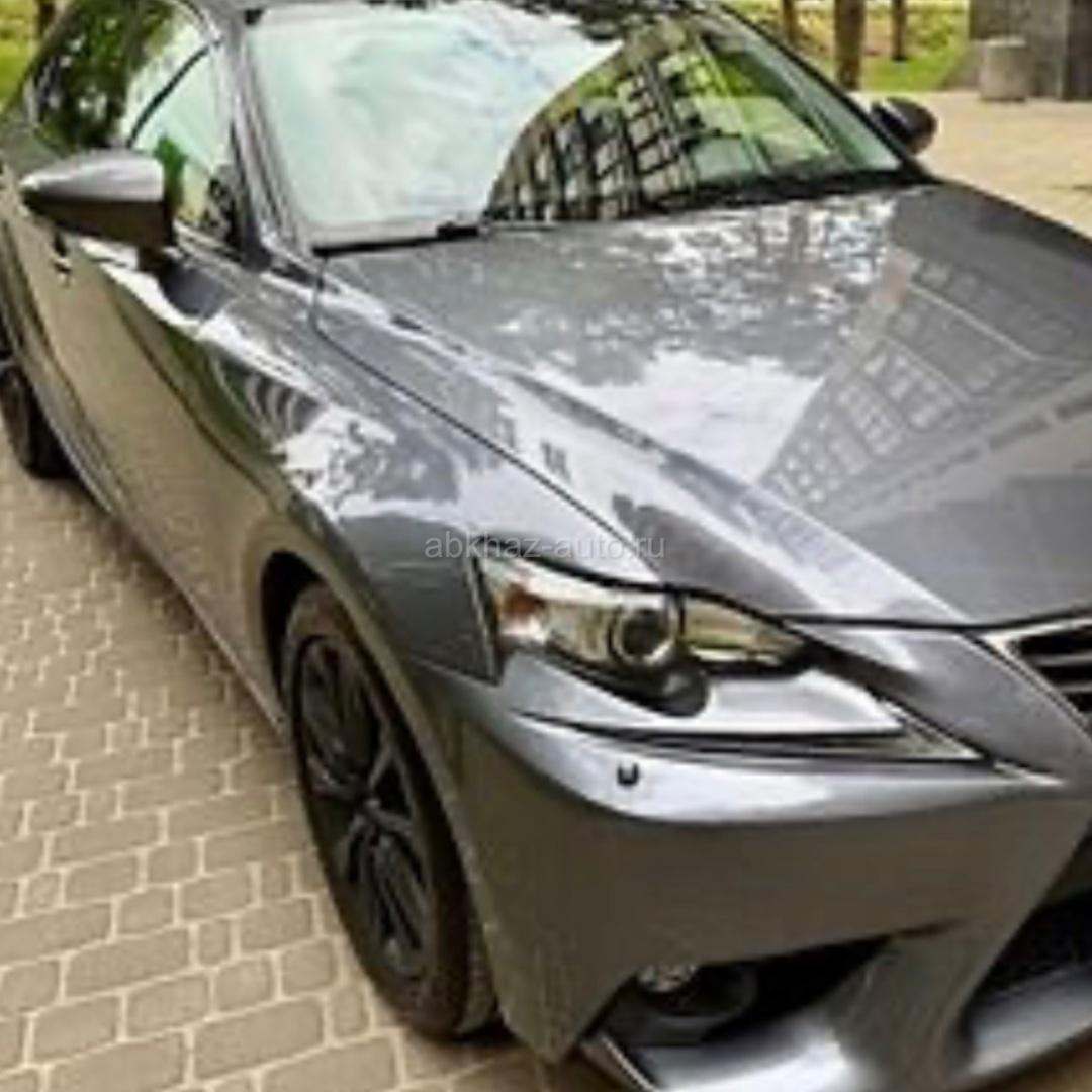 Lexus IS