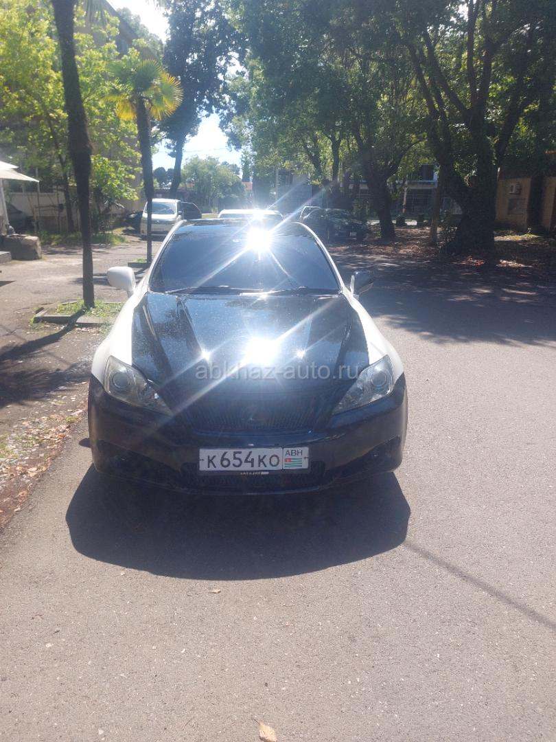 Lexus IS