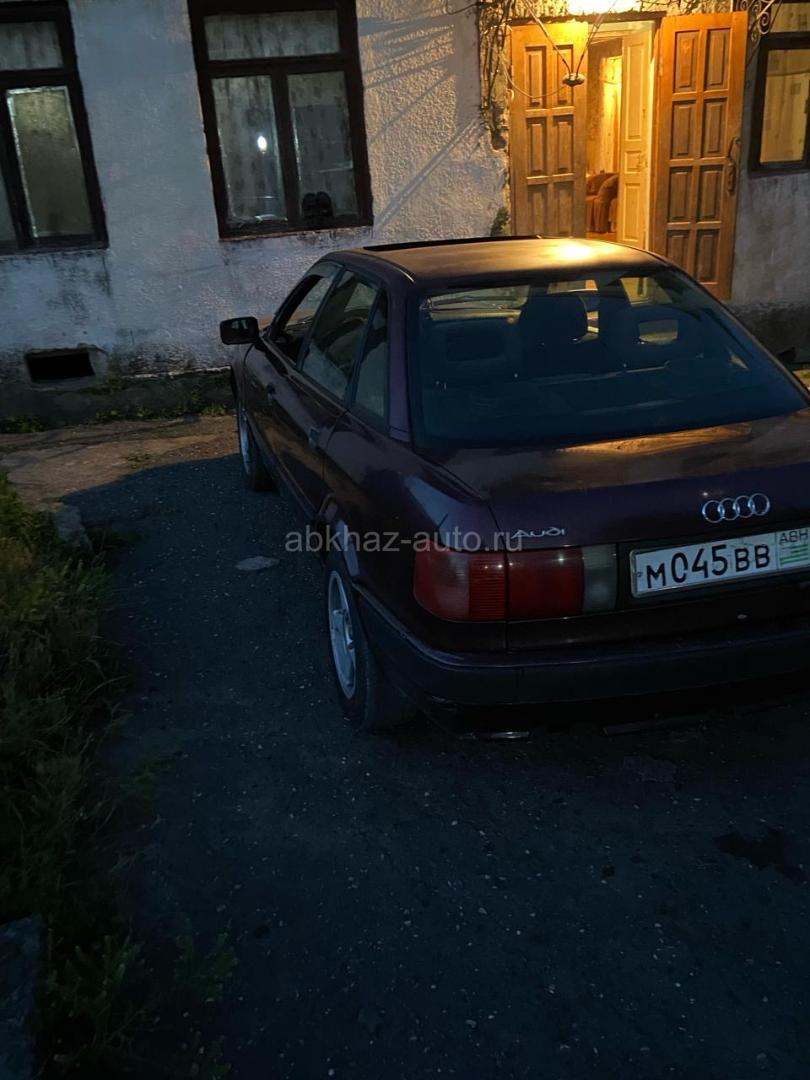 Audi 80