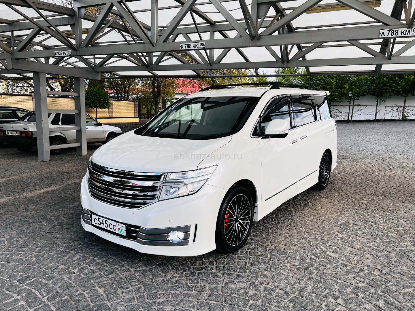 Nissan Elgrand
