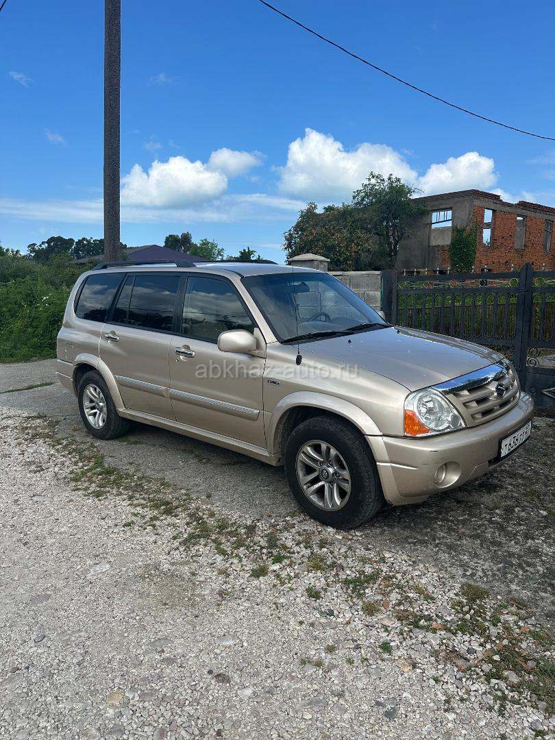 Suzuki XL7