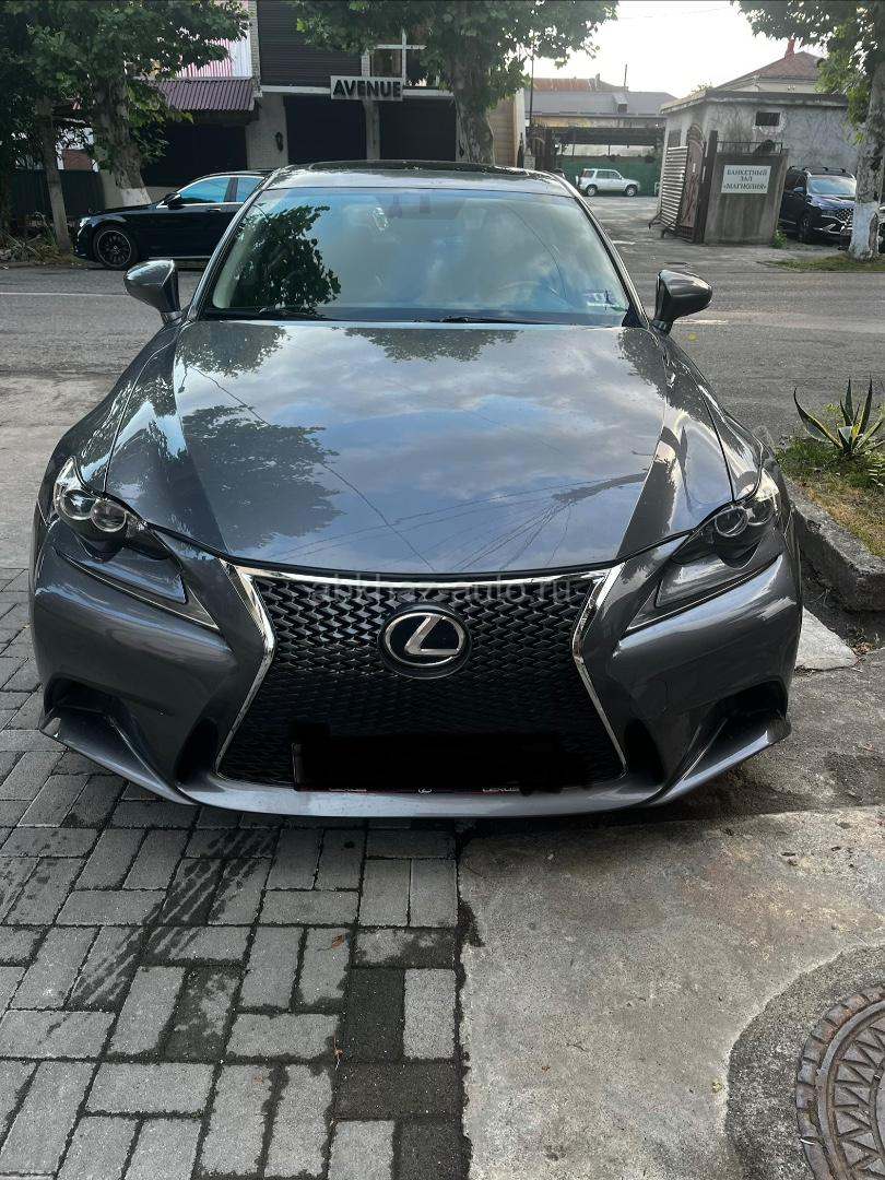 Lexus IS