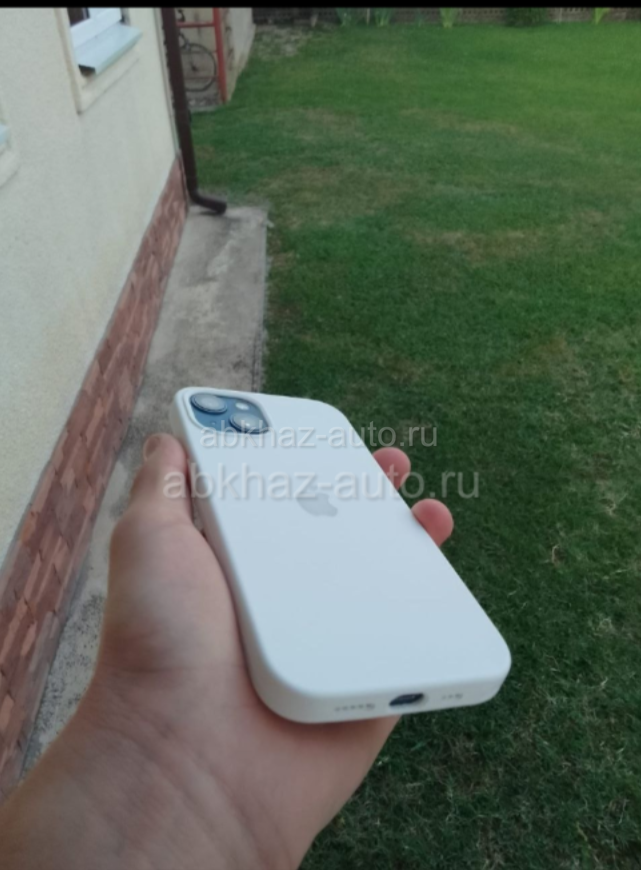iPhone 13