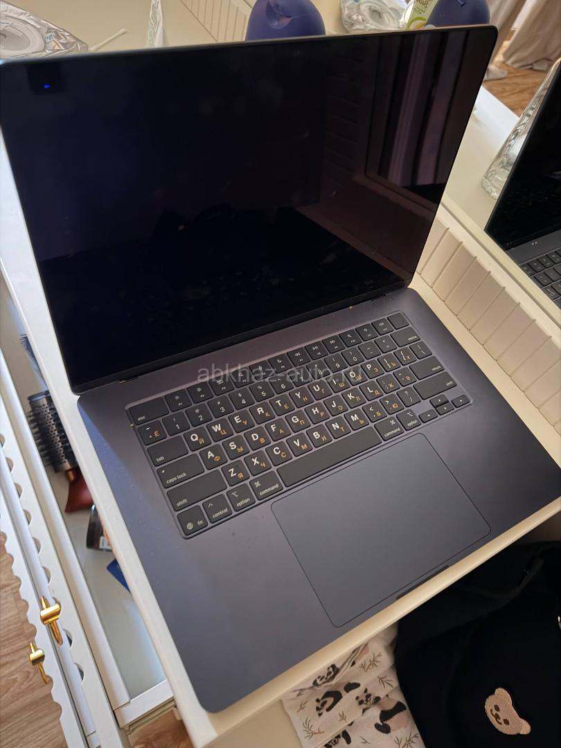 Macbook