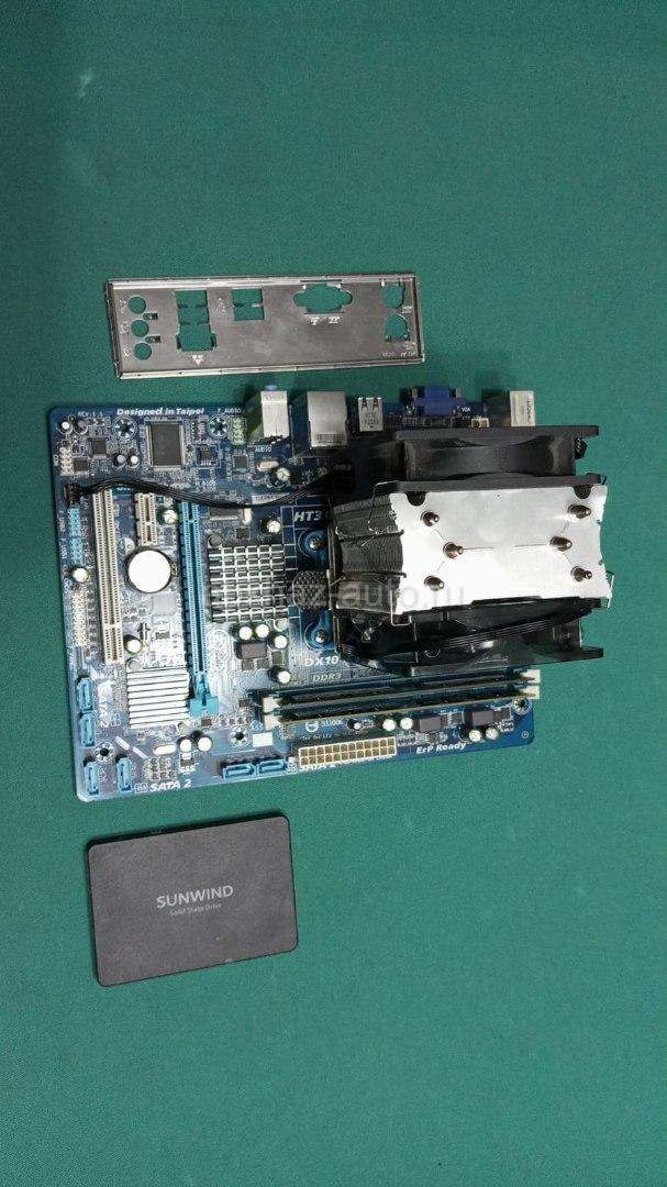 Продам материнскую плату на АМ3+ Процессор FX 4100 Оперативная память ДДР3 2 по 4 (8 Гигов) И ССД Диск На 120 Гигов
