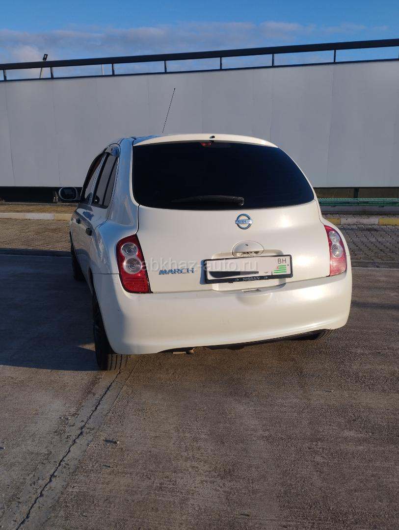 Nissan March