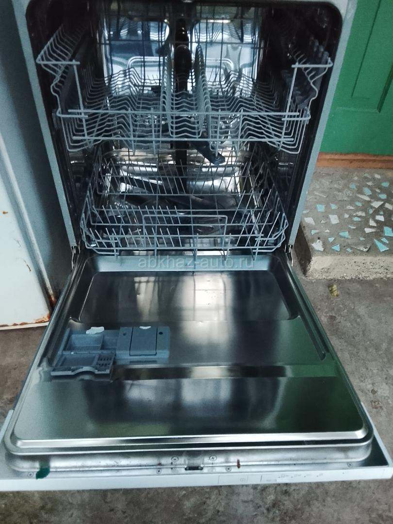 Продам посудомоечную машину б/у