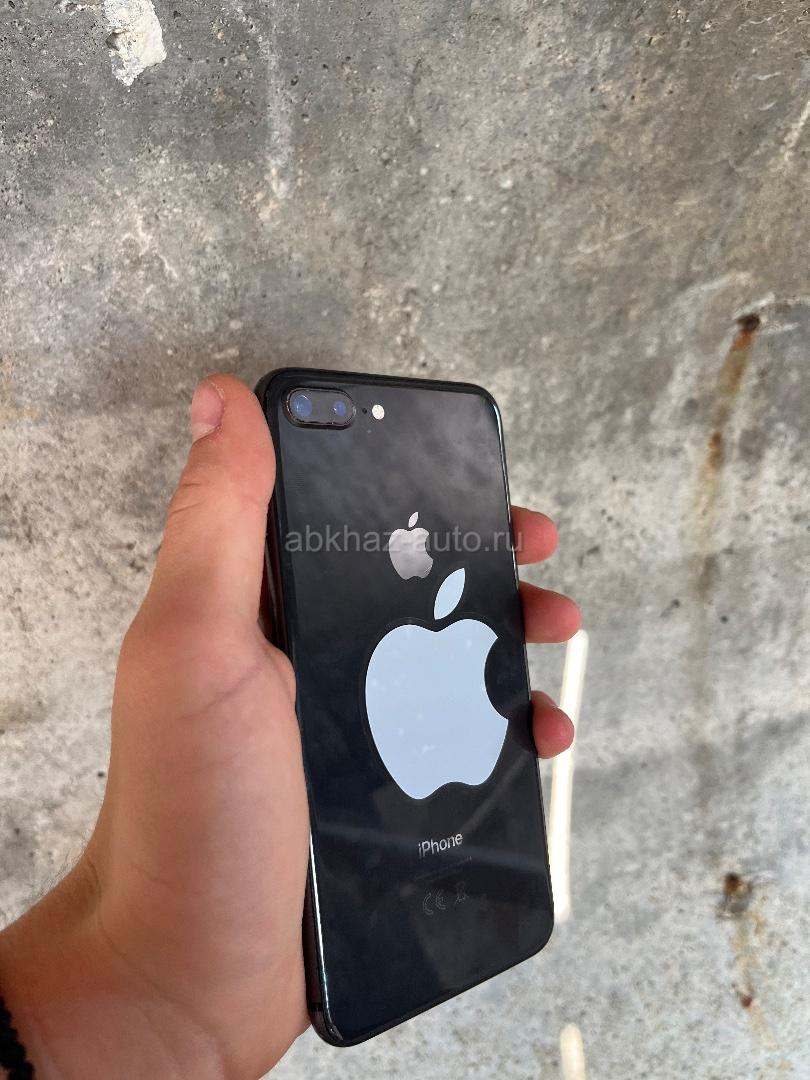 iPhone 8+