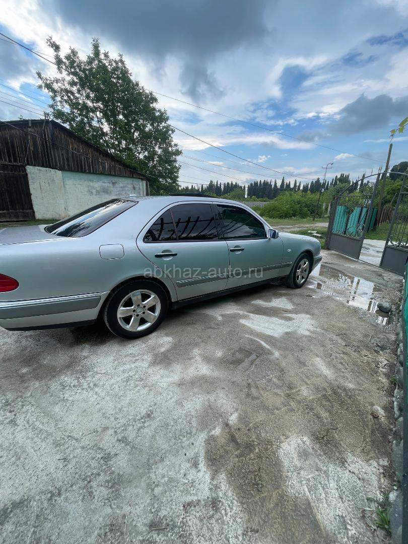 Mercedes-Benz E-Класс