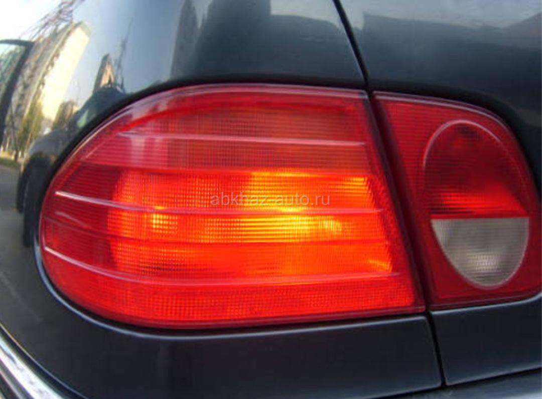 W210 задние стопы