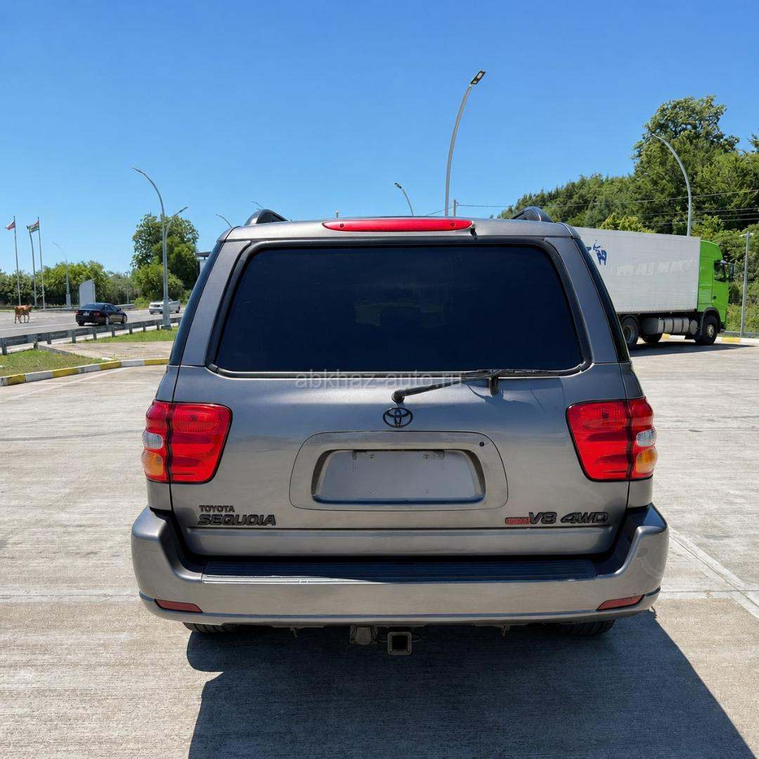 Toyota Sequoia